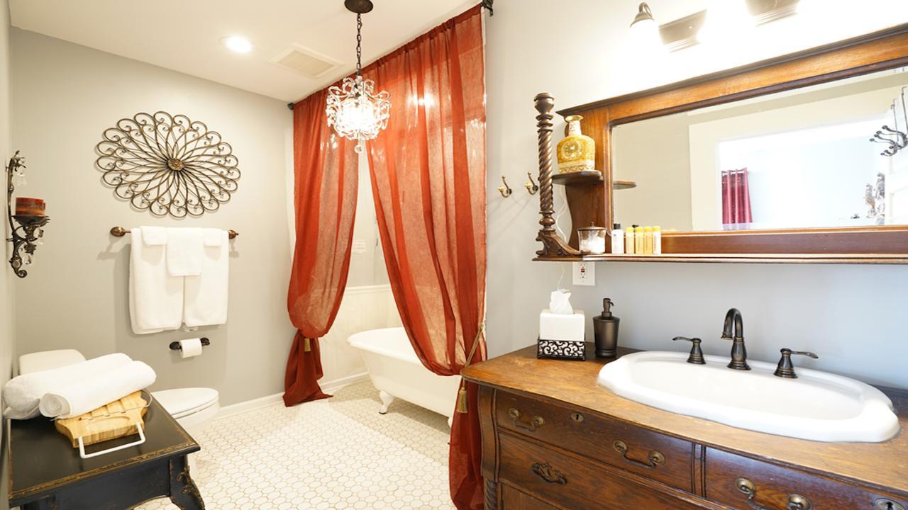 Bama Bed And Breakfast - Chimes Suite タスカルーサ エクステリア 写真